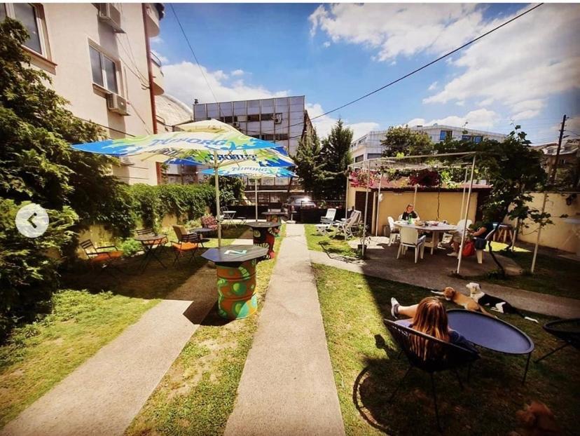 Nordic Hostel N-Box Skopje Exterior foto